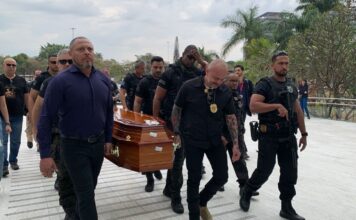 Corpo de ex-delegado-geral executado no litoral paulista é velado na Alesp