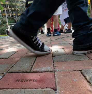 Calçadão em SP homenageia personalidades que lutaram pela democracia