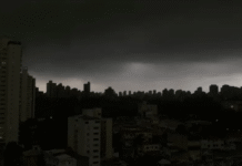 Chuva forte faz SP entrar em atenção e deixa mais de 20 mil imóveis sem luz