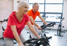 Adeus à mensalidade: idosos têm academias gratuitas em 46 centros de SP