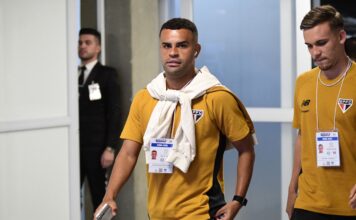 Fluminense faz proposta de empréstimo por Alisson, do São Paulo – ge