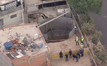 Cratera se abre durante obra da Sabesp em Osasco, e três casas são interditadas – G1