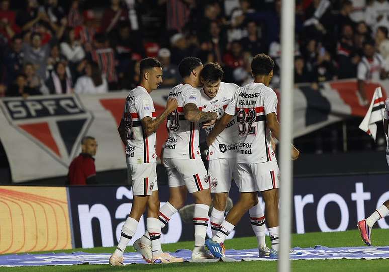 Alerta ligado! São Paulo pode perder quatro jogadores titulares
